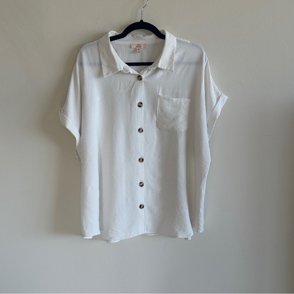 Como Vintage 1x Classic White Button-Up Shirt